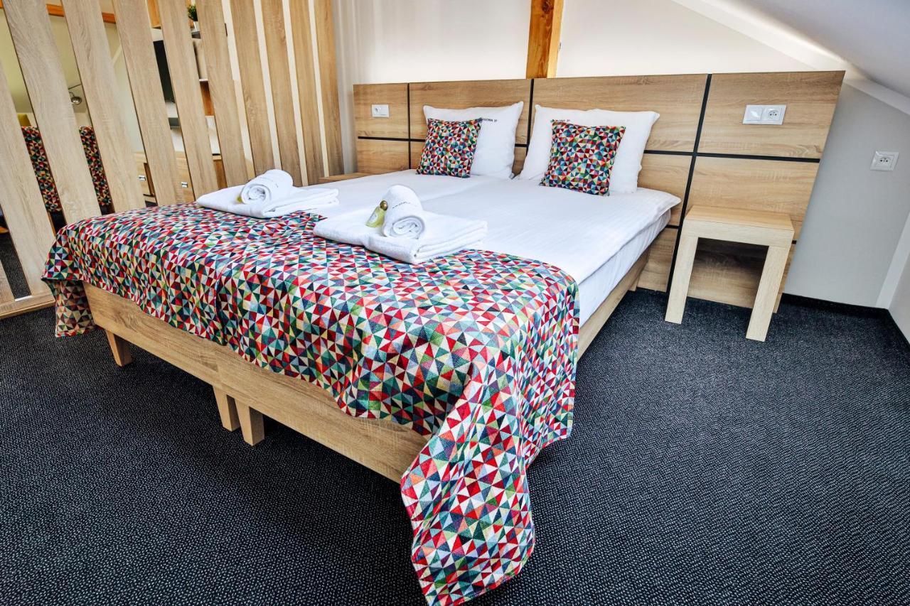 Targowa37 Uniejow Bed & Breakfast エクステリア 写真