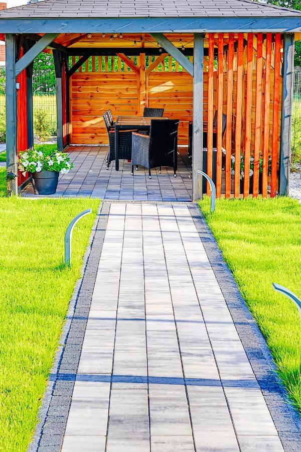 Targowa37 Uniejow Bed & Breakfast エクステリア 写真