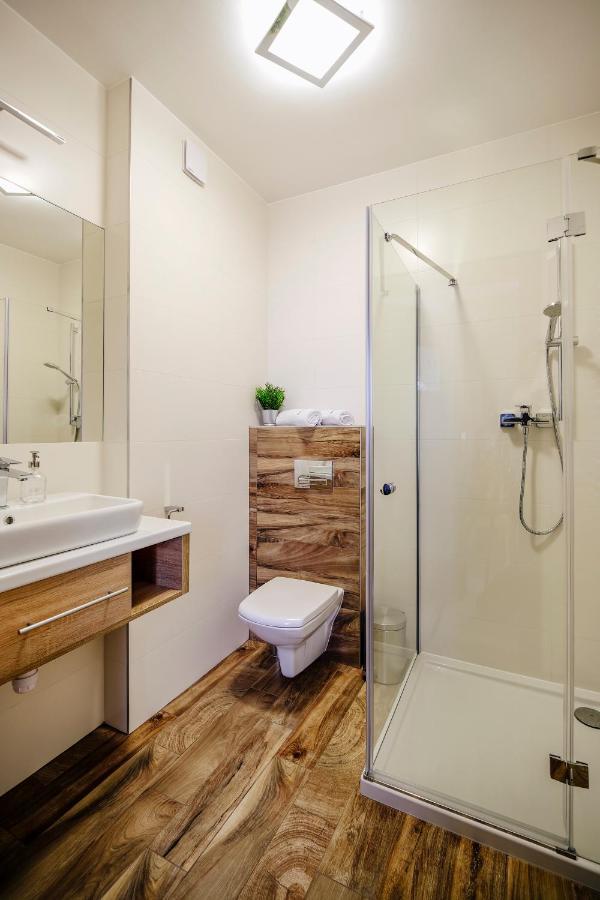 Targowa37 Uniejow Bed & Breakfast エクステリア 写真