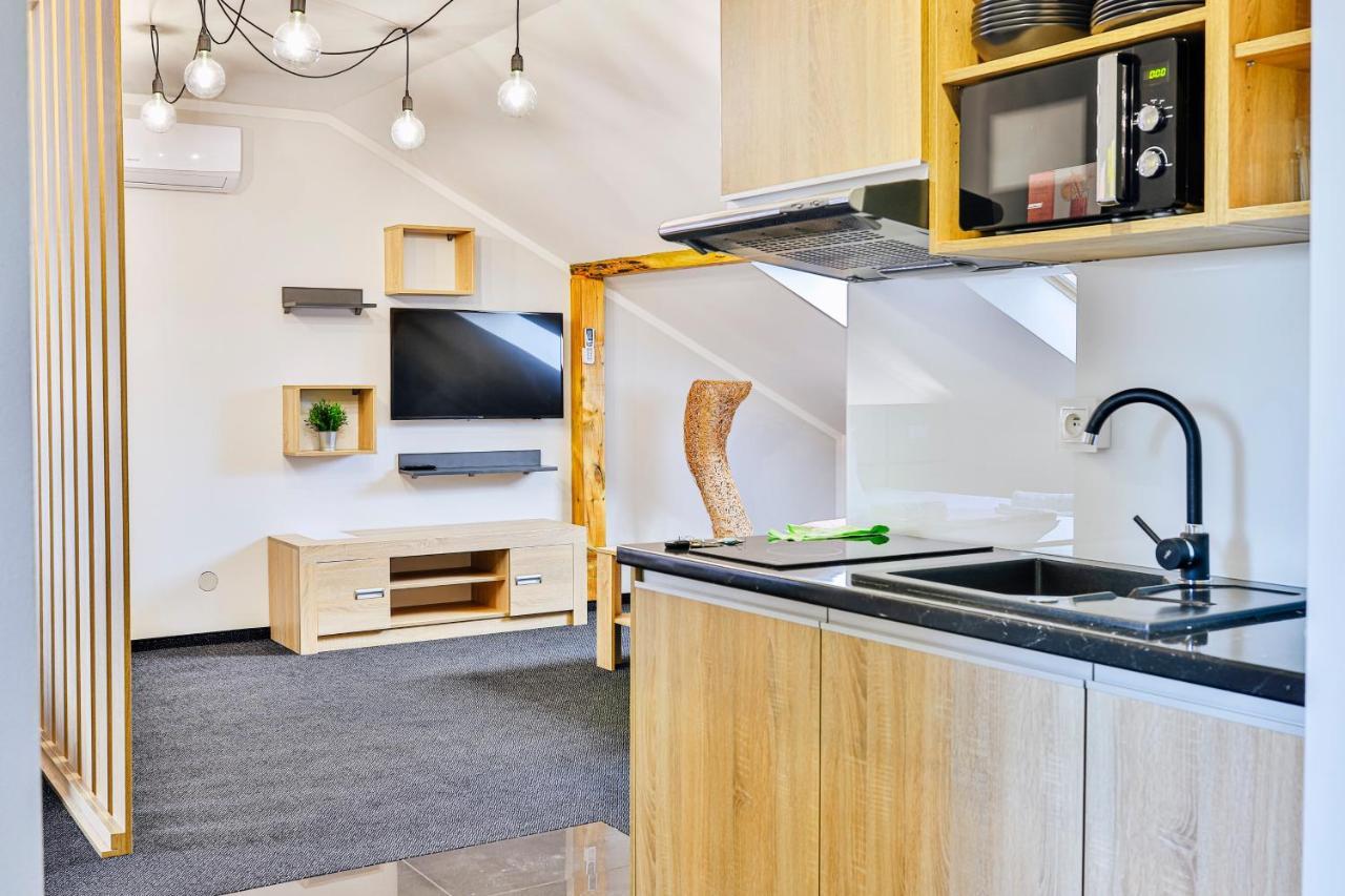 Targowa37 Uniejow Bed & Breakfast エクステリア 写真